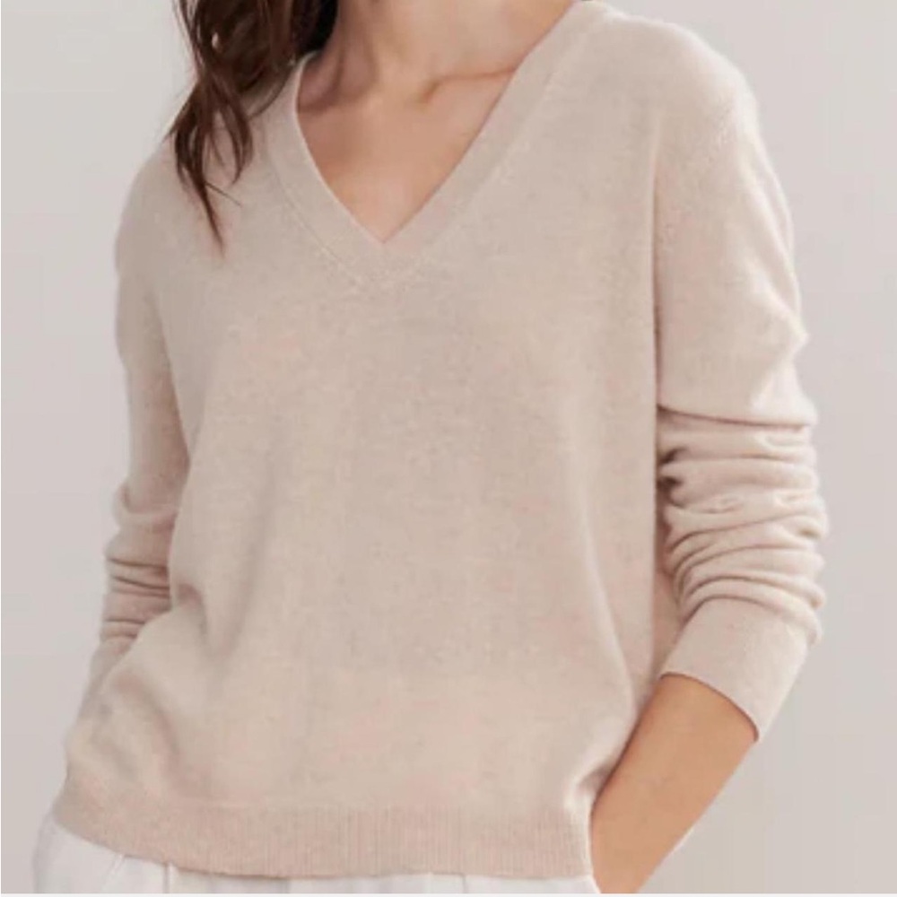 Frame Denim Cream V-Neck Sweater Lightweight Knit